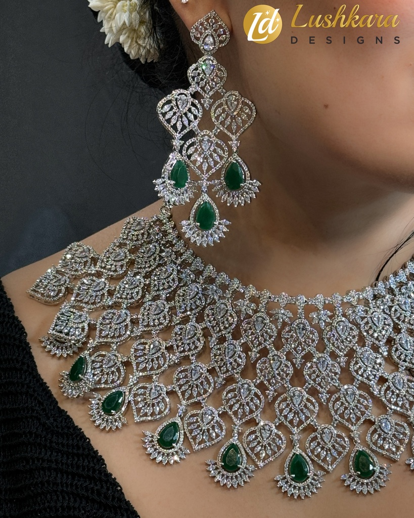 Lushkara Emerald Cascade Neckset: Majestic Allure