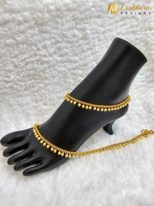 Lushkara Elegant Golden Bead Anklets