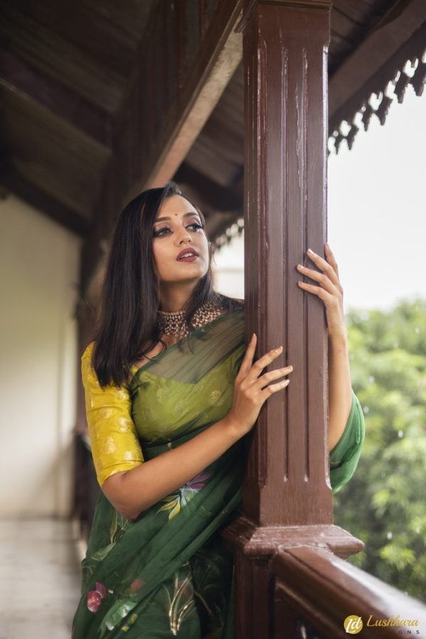 Lushkara Hand Painted Forest Green Organza Saree with Tassels With Sweetheart Neck Blouse - Image 4