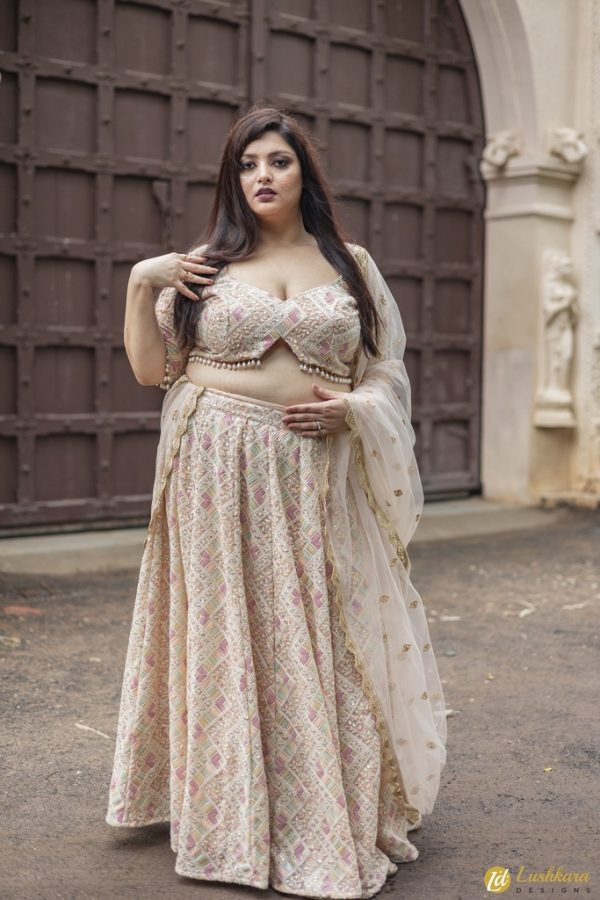 Lushkara Pastel Lehenga Off White - Image 3