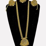 Lushkara White Polki Pearl Necklace with Mangtika