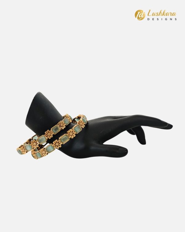 Pari Antiques Bangle - Image 2